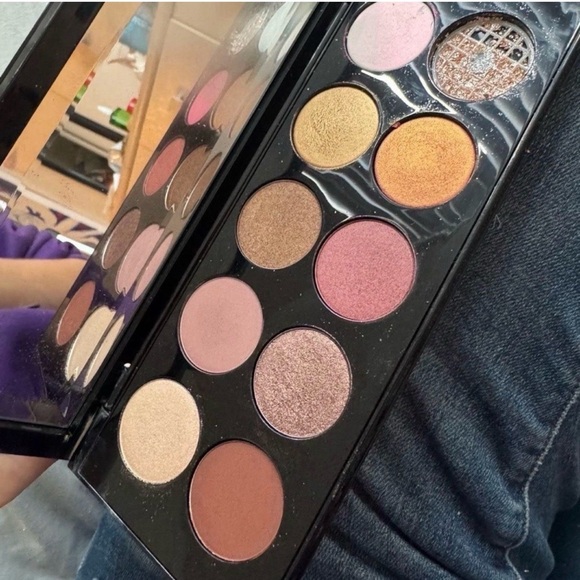 Pat McGrath Vibrant Gold and Rose Eyeshadow Palette - Picture 4 of 7